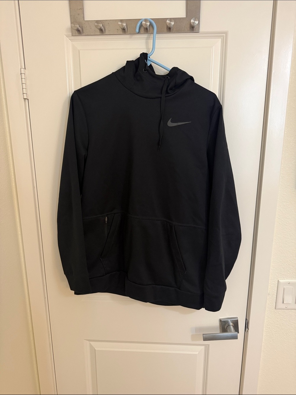 Nike Black Hooded Pullover Sweatshirt